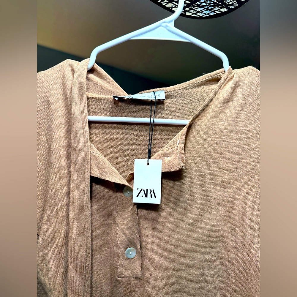 🚨PART OF 4 for 30🚨Women’s Zara Brown top with Head/face /scarf covering Smalll
